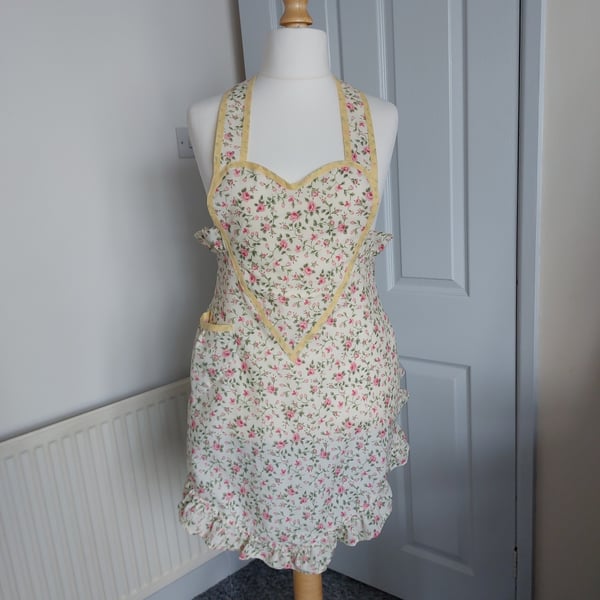 1940's retro style sweetheart apron 