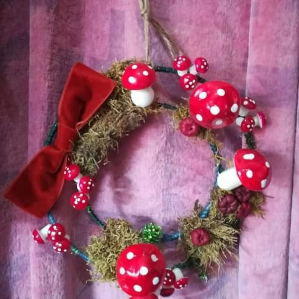 Woodland Christmas Wreath Making Kit - Folksy