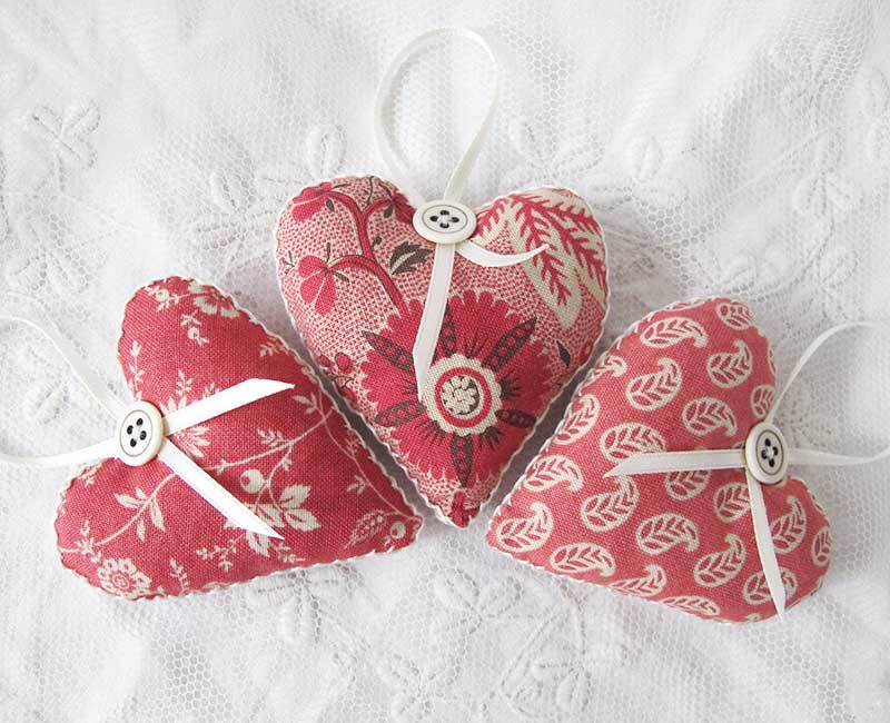 SET OF 3 LAVENDER BAGS - HEART SHAPED