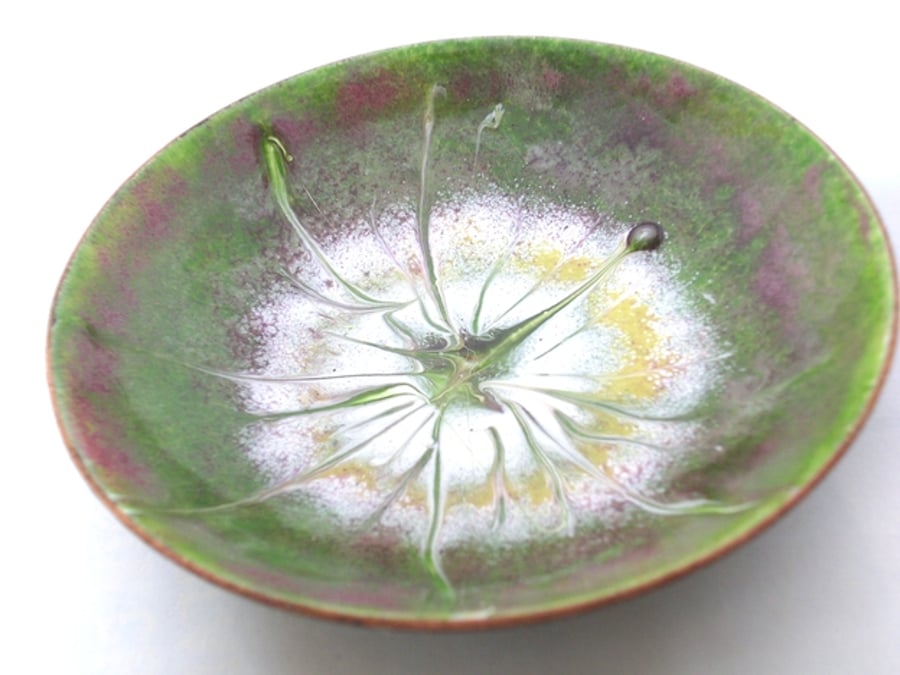 Scrolled enamel bowl - green and white