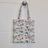 Tote bag long handles in William Morris Trellis fabric