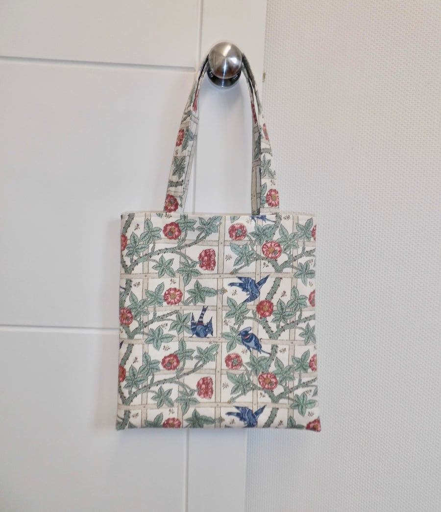 SOLD Tote bag long handles in William Morris Trellis fabric