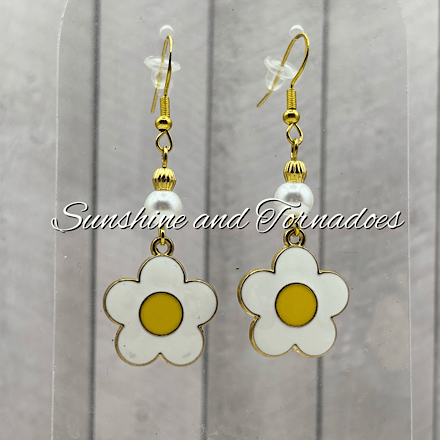 Gold Daisy Pearl Earrings – Handmade Floral Jewellery with Yellow Accents