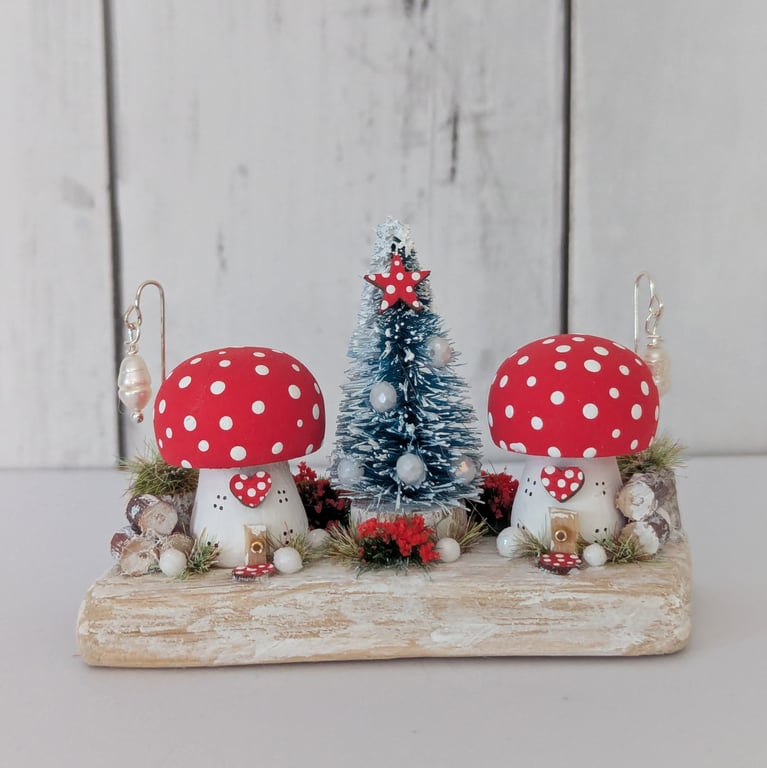 Christmas Lantern Cottages - Handmade Wooden Christmas Decoration 