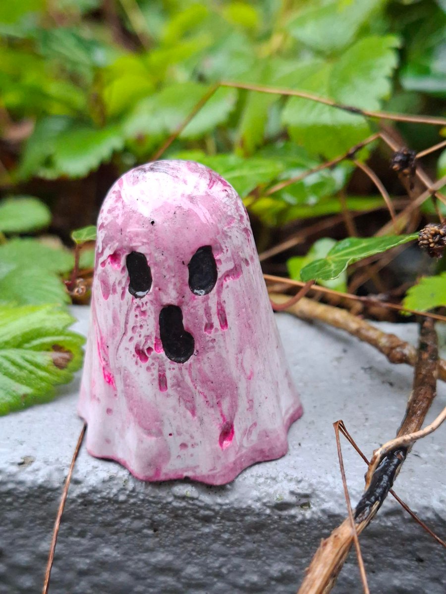 Ghost Ghostie Ornament Decoration PETAL Valloween unique different spooky cute