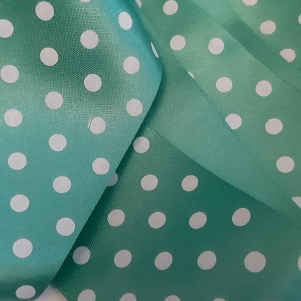 2.75 metres Green spotty polka dot ribbon 2 inch wide 52mm wide