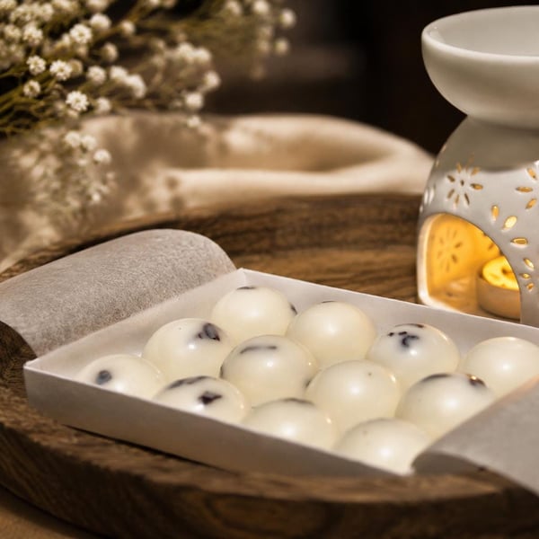 Box of 12 Lavender, Chamomile & Vanilla Wax Melts Handmade Gift Box Plastic Free