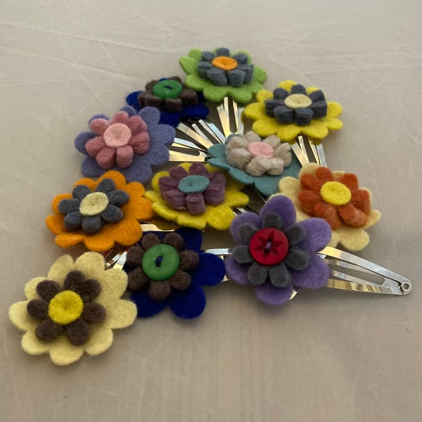 Felt flower hair clips ,hand sewn and a pretty accessory 