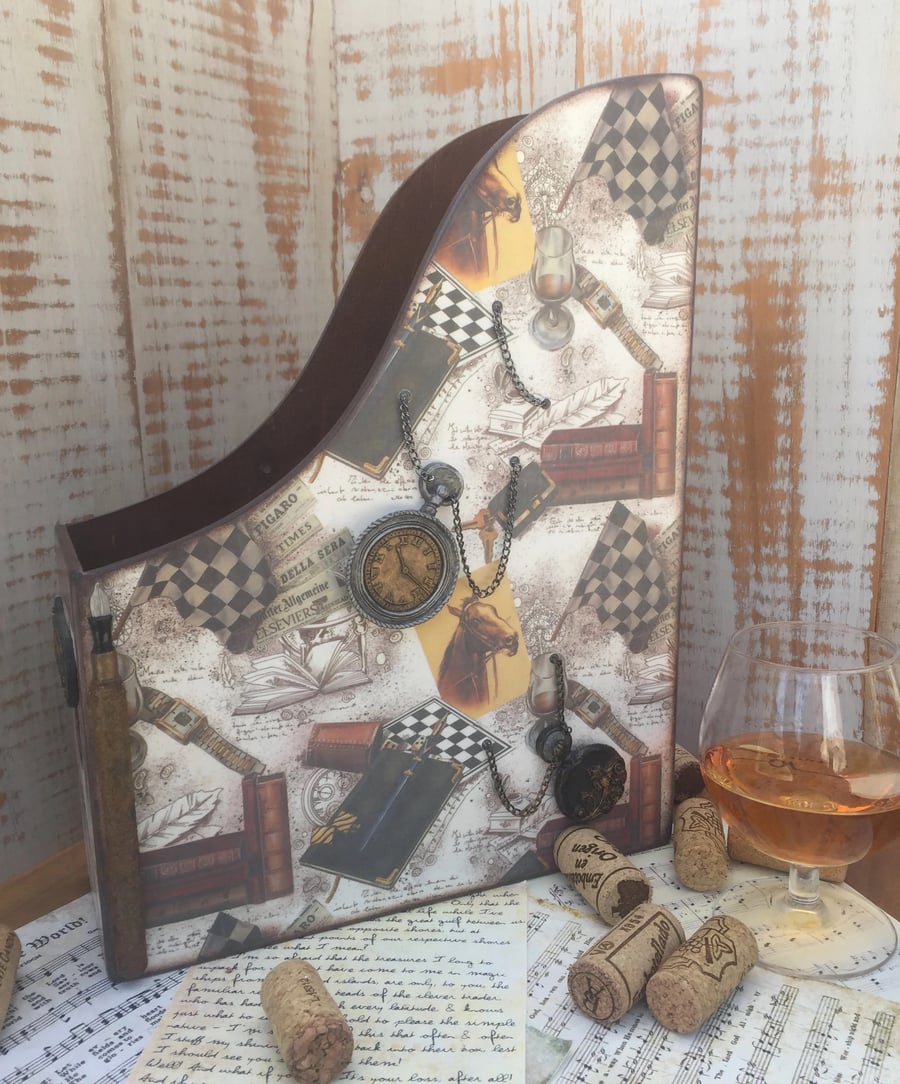 Vintage Wooden Document Stand – Rustic Birch Organiser with Timeless Charm