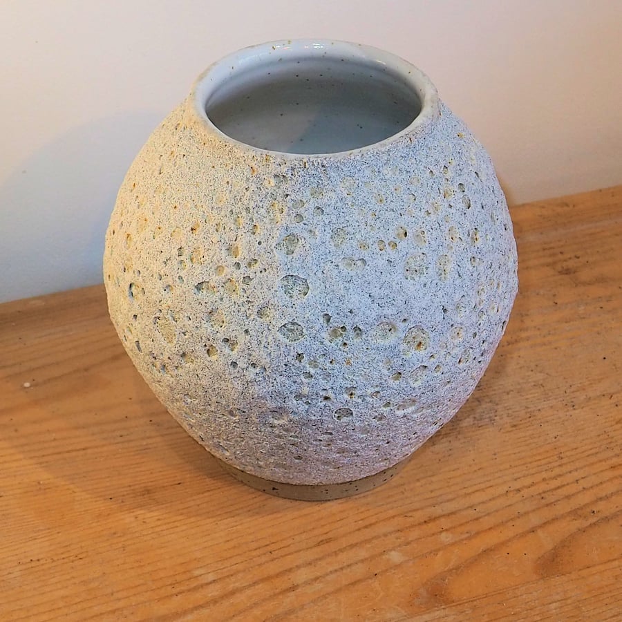 White lava texture moon jar, vase handmade pottery