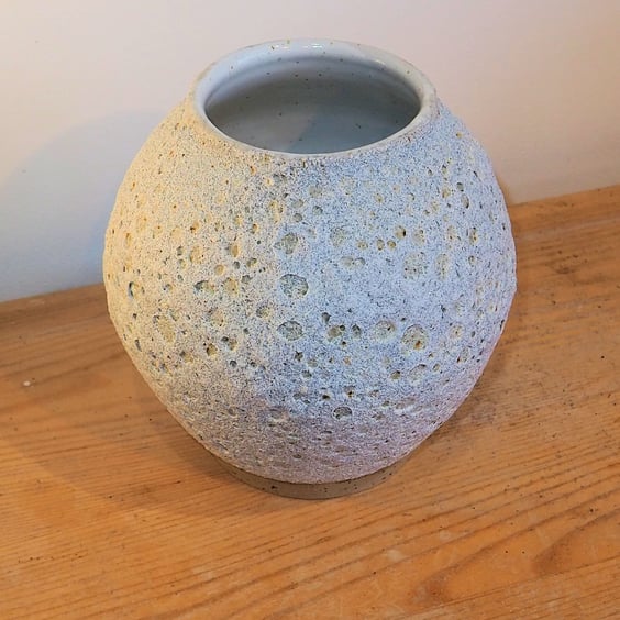 White lava texture moon jar, vase handmade pottery
