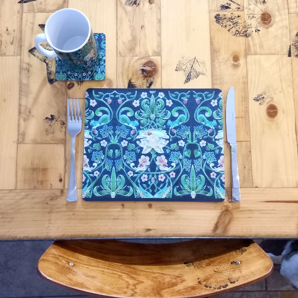 Cat Table placemat - "That Aint a Strawberry Thief" - Arts and Crafts style 