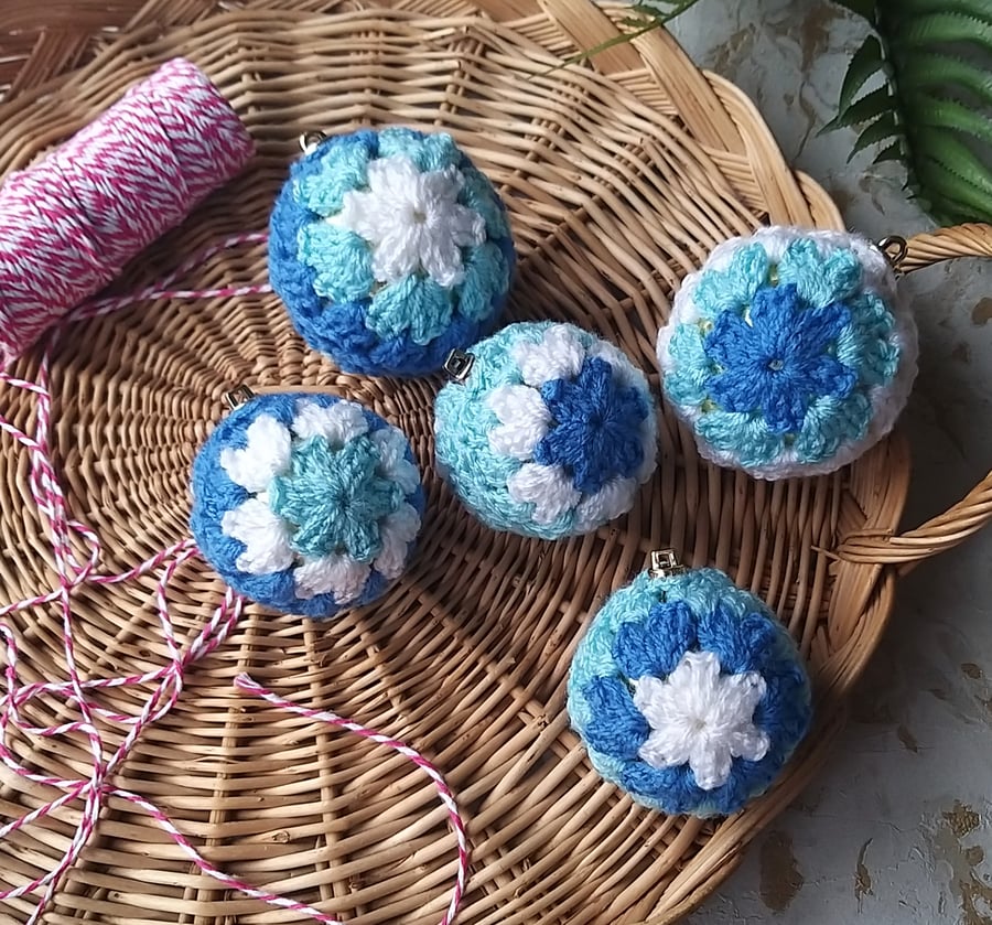 Crochet Christmas Bauble Decoration Set of 5 Blue White