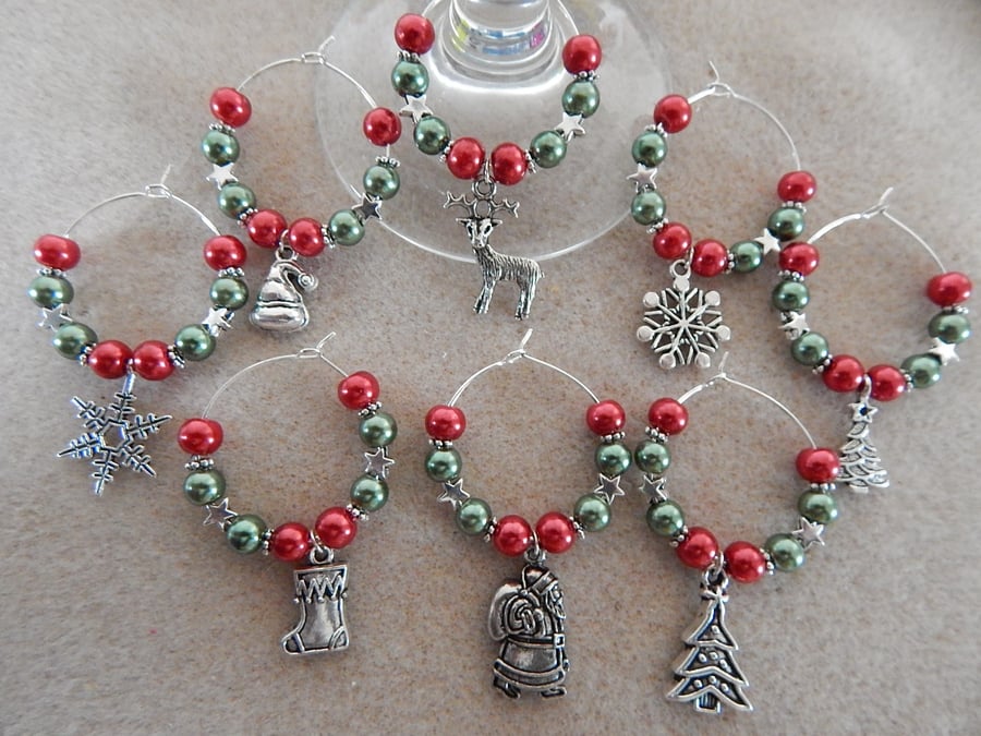 Christmas Wine Glass Charms Set of 8 Red and Green