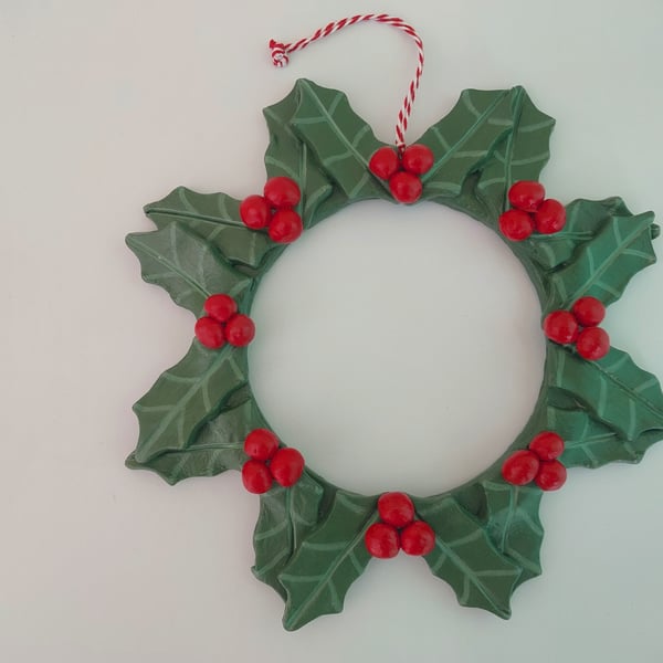 Traditional Holly with Berries Christmas Wreath 25cm made from  Air dry clay