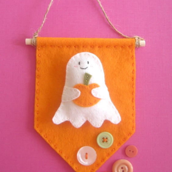 Halloween craft kit, sewing kit, Make a Gordon the ghost felt banner