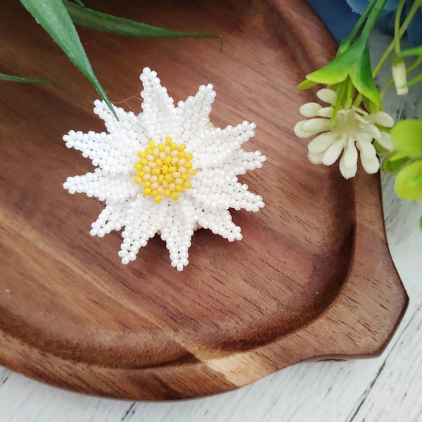 Beaded White Daisy Brooch