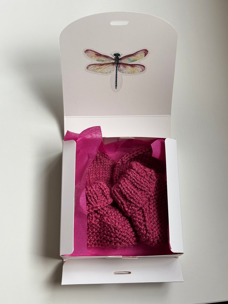 Baby booties and mittens gift set