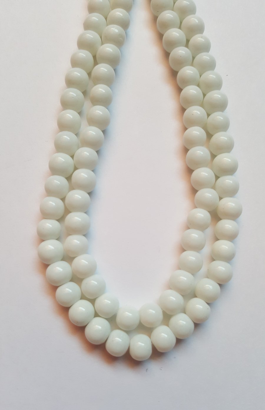 50 x Baked Glass Beads - Round - 6mm - White 