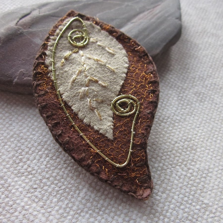 Rust Fawn Beaded Fabric Leaf Brooch