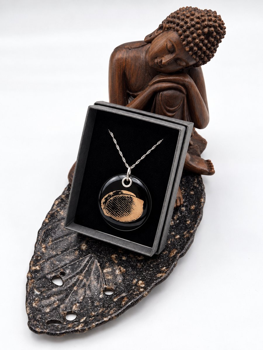 Tallin Seashell Fused Glass Pendant with Real Platinum Lustre Motif