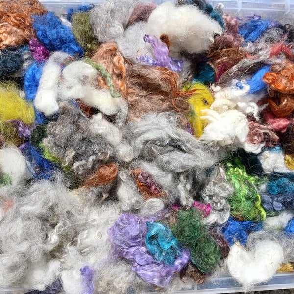Perfectly imperfect 50g mixed bag of fleece and curls