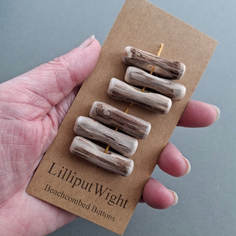 Set of six driftwood toggle buttons with single hole