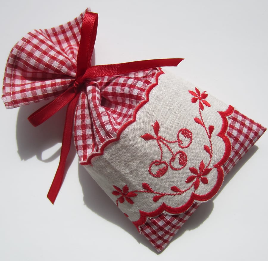Red Gingham Cherry Lavender Sachet