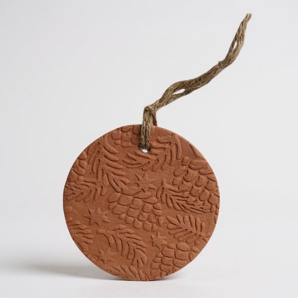 Rustic Pinecone Terracotta Hanging Aromatherapy Diffuser