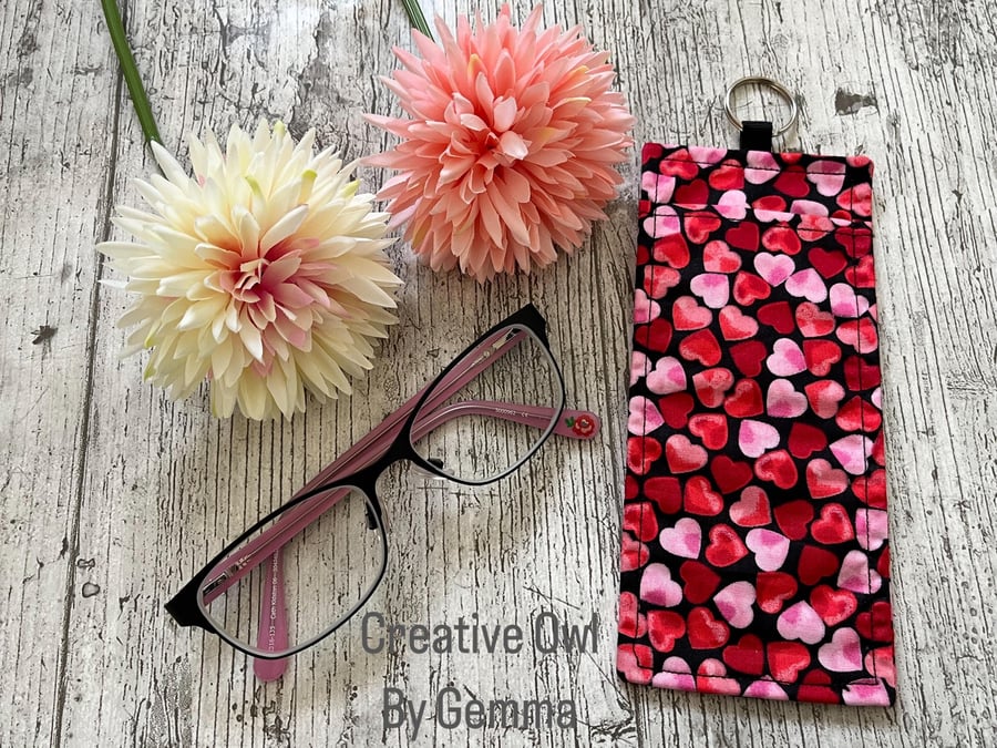 Fabric glasses pouch for lanyards red heart design teacher nurse doctor