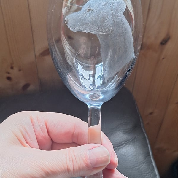 Pet Portrait on a wine glass