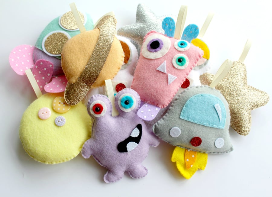 Make Your Own felt pastel Aliens and Astronauts space Garland Kit.