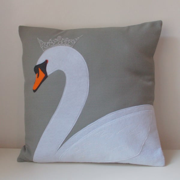 SWAN KING CUSHION