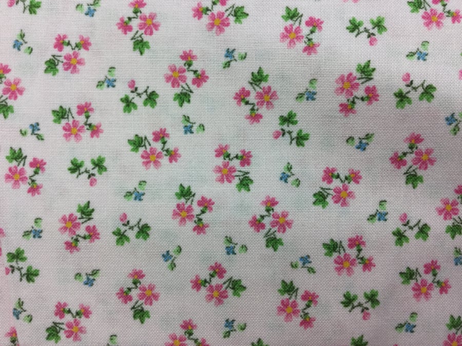 Fabric - Pink Floral - 3.00 Free Postage