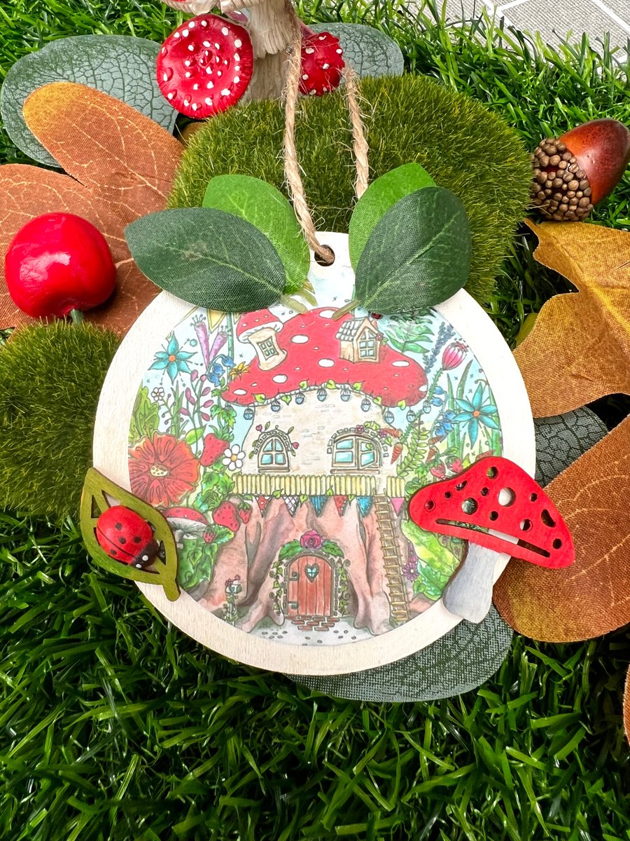 Fairy house wooden decorations with mushroom - Artists illustration