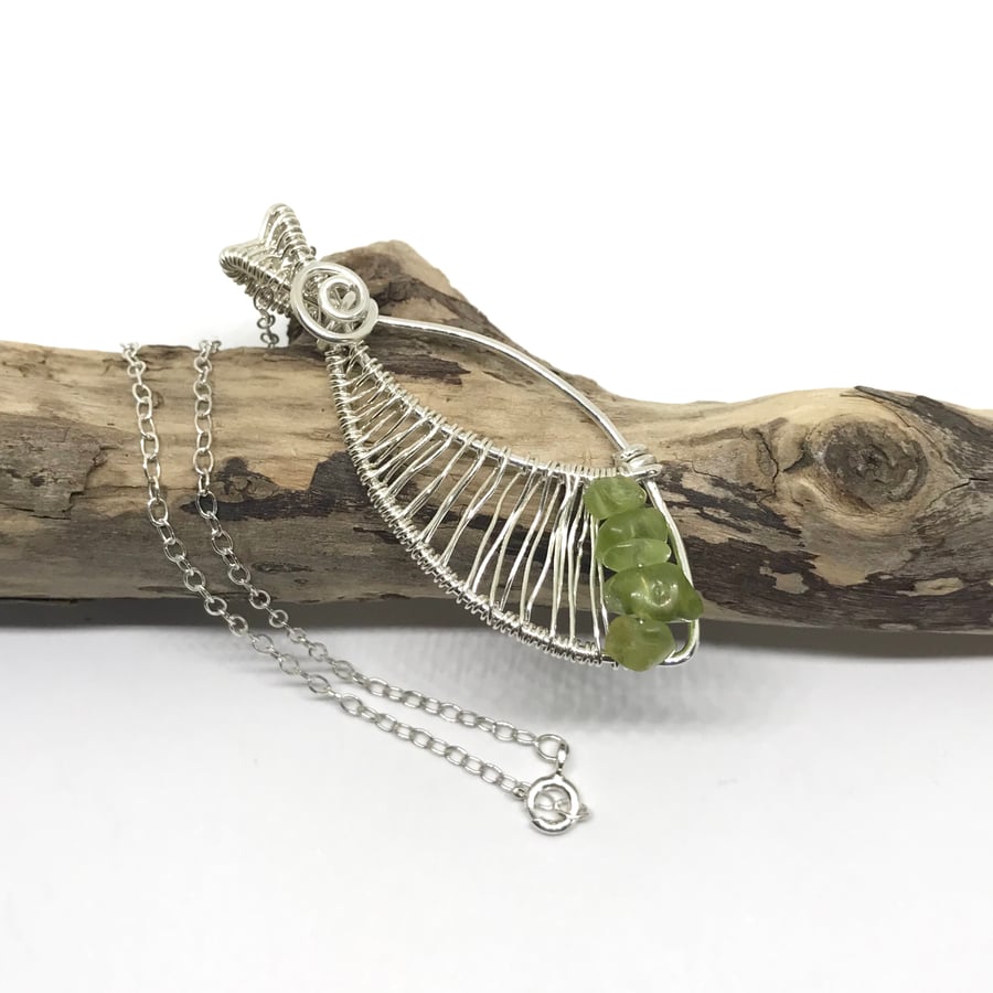  Peridot Pendant, Sterling Silver, Leaf Shape