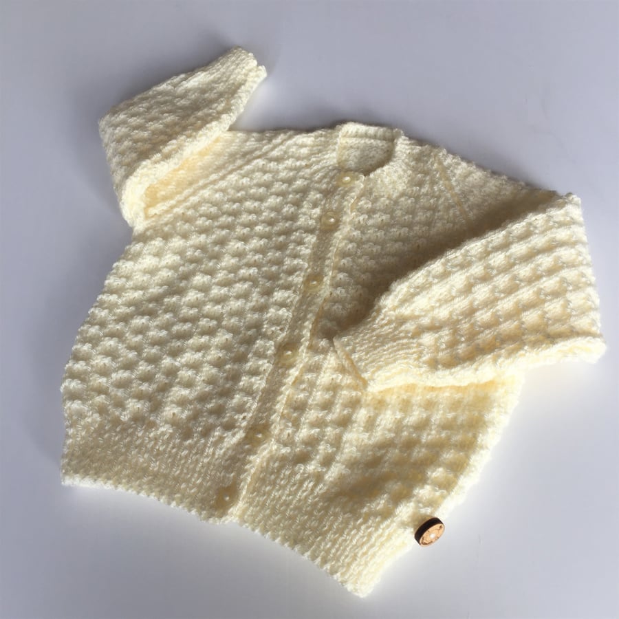 Cream Baby cardigan to fit 0 - 6 mths