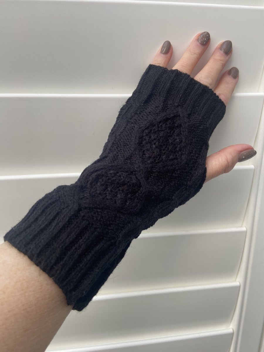 Fingerless Wrist Warmer Gloves (Colour: BLACK)