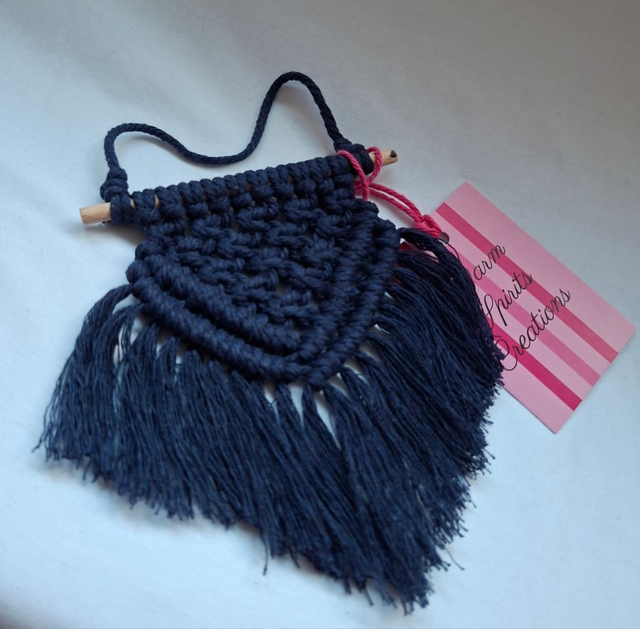 Macrame mini wall hanging