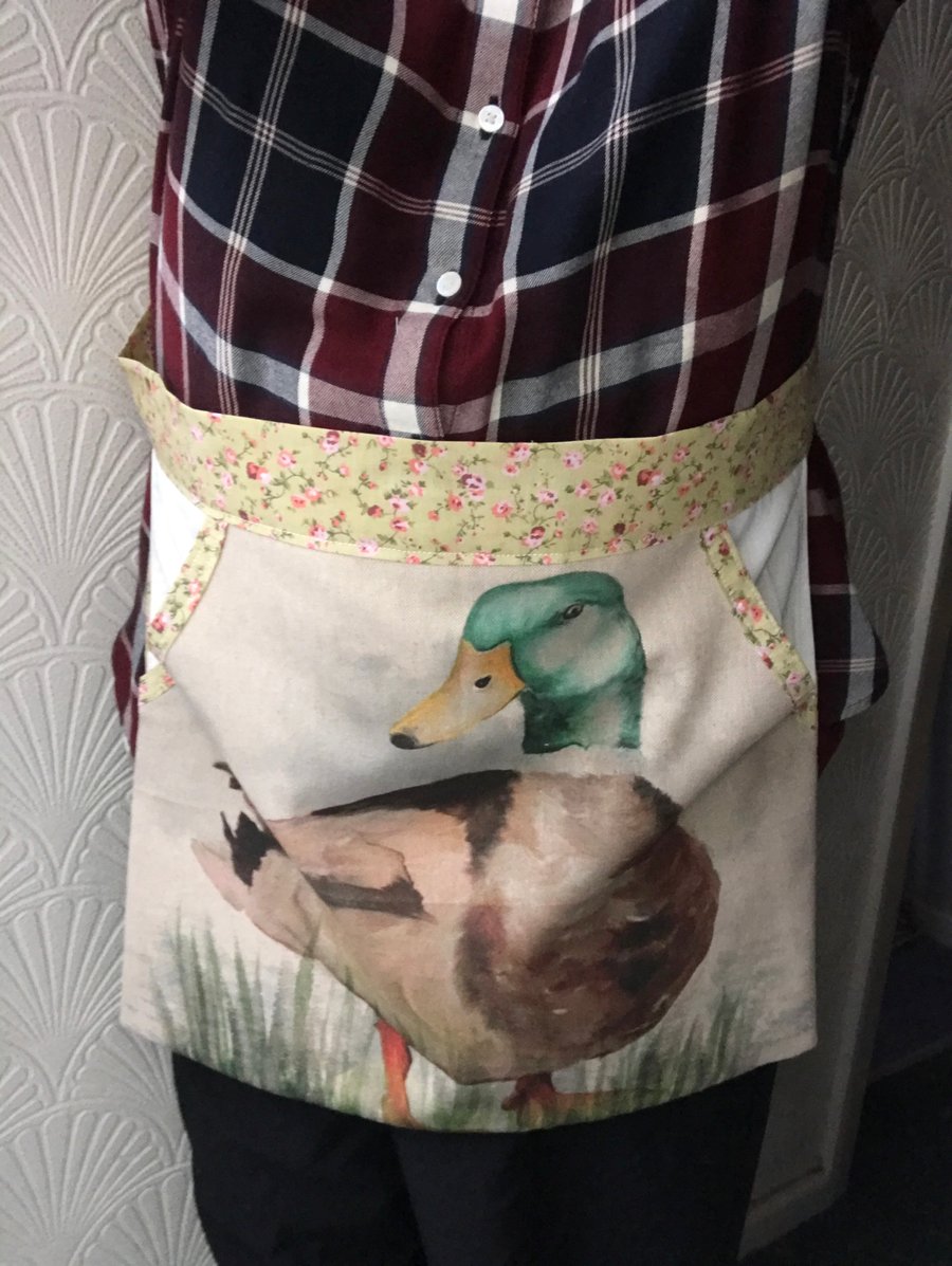 Duck Apron With Pocket