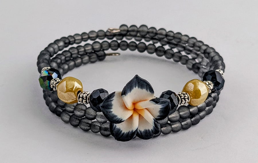 Black and yellow Fimo flower wrap bracelet - 2001444