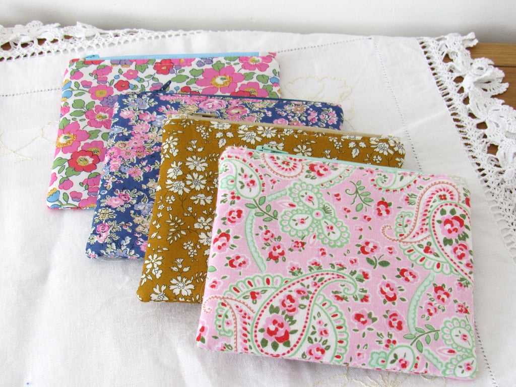 Small Liberty Make Up Bag, Padded Coin Purse, Zipper Purse