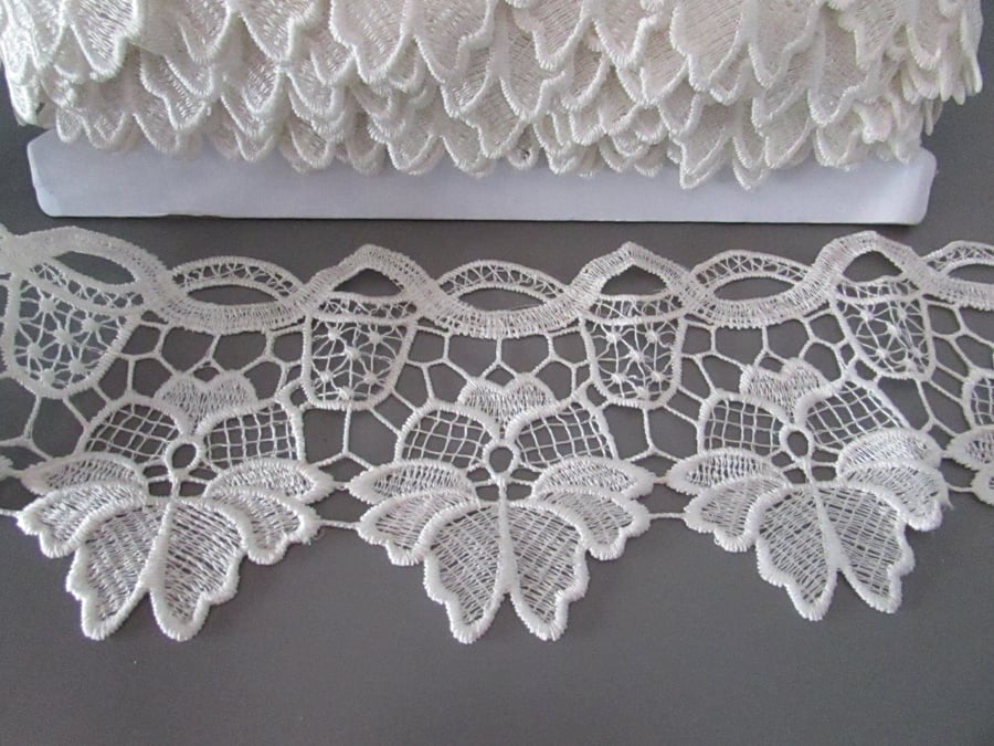 Ivory Venise Guipure Lace sold by the metre