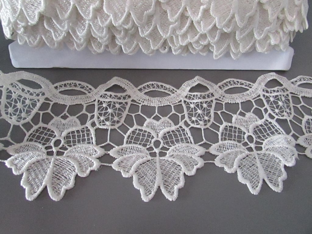 Ivory Venise Guipure Lace sold by the metre
