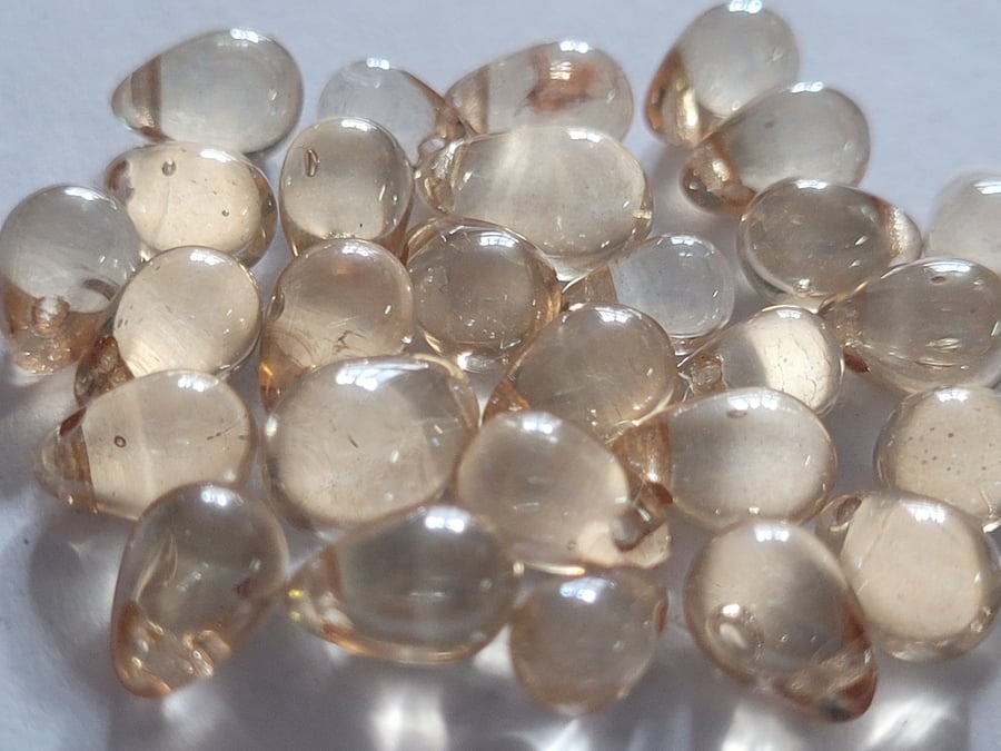 25 Amber Drop Czech Glass Beads