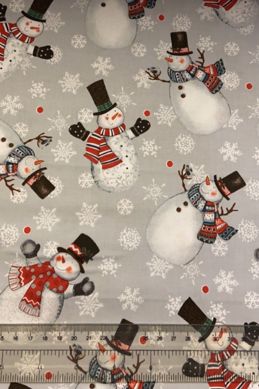 Fat Quarter Christmas Frosty Fun Snowmen On Grey 100% Cotton Fabric