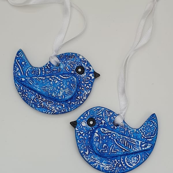 Hanging decorations blue and white birds
