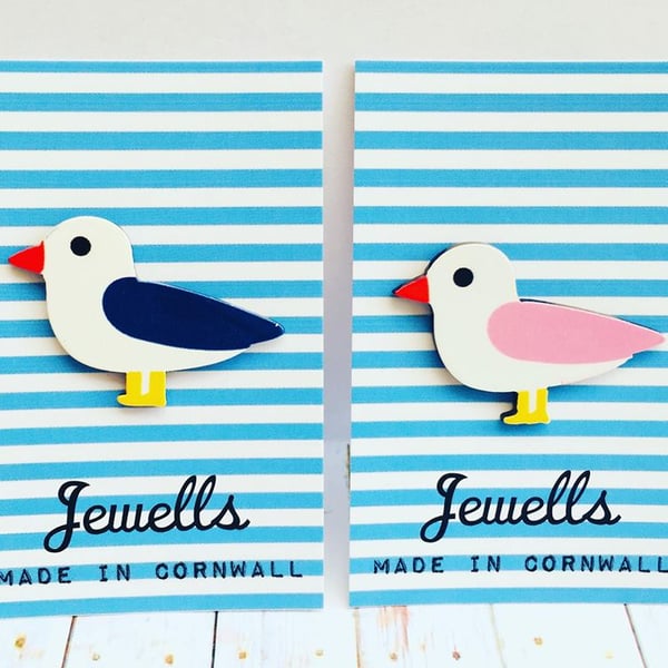 Jewells Made in Cornwall resin brooch seagull anchor boat fish ice cream