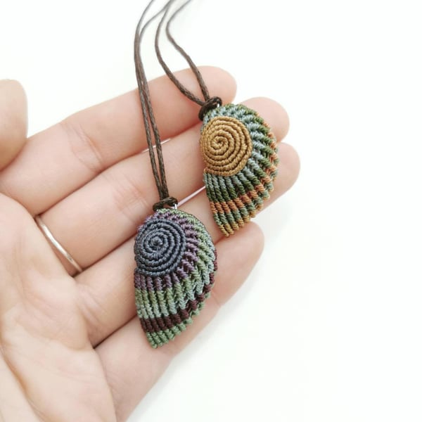 Hand woven Shell necklace - Micro macrame necklace 