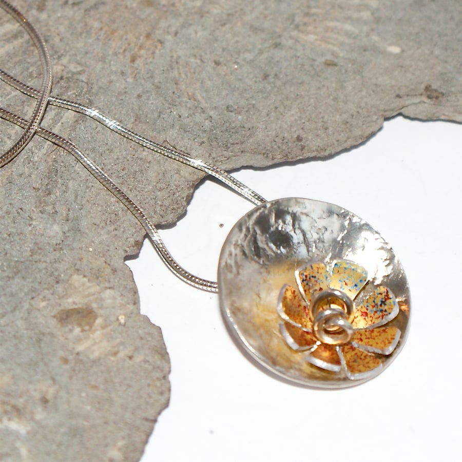 Little flower necklace